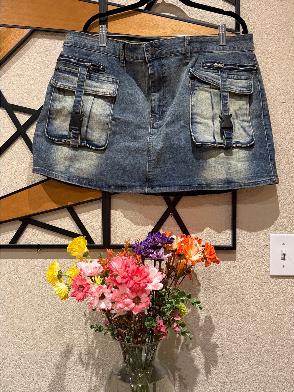 Buckle down cargo denim mini skirt- medium wash